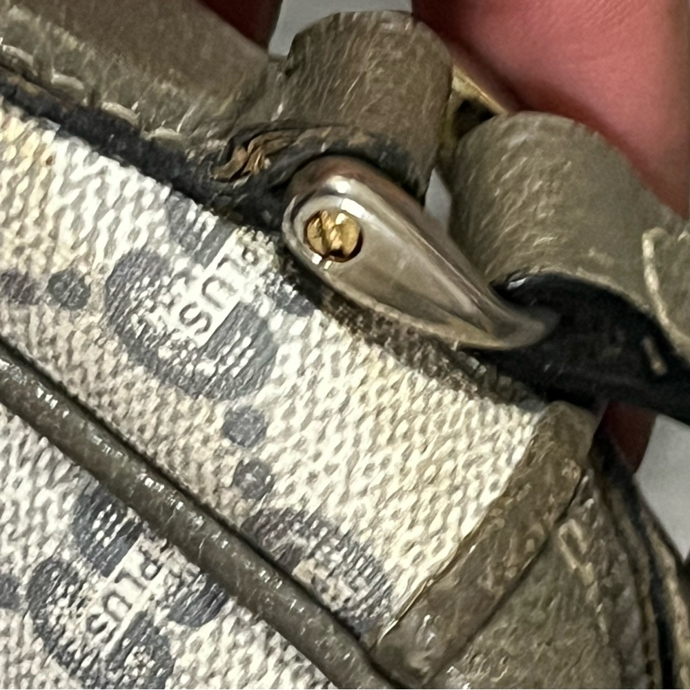 RARE Gucci Plus Authentic Crossbody Bag Supreme GG Monogram - Picture 4 of 11